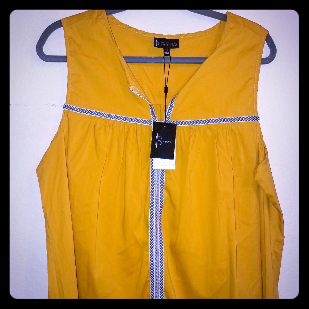 NWT Bobeau Curvy Golden/Yellow Top